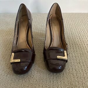 Nine West Brown Leather Heels with Gold Accent